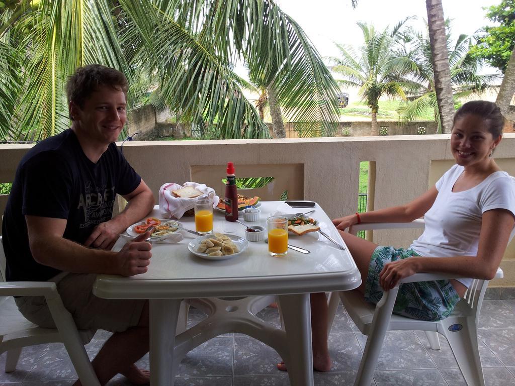 Janishi Residencies Hotell Negombo Eksteriør bilde