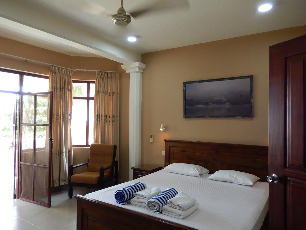 Janishi Residencies Hotell Negombo Eksteriør bilde