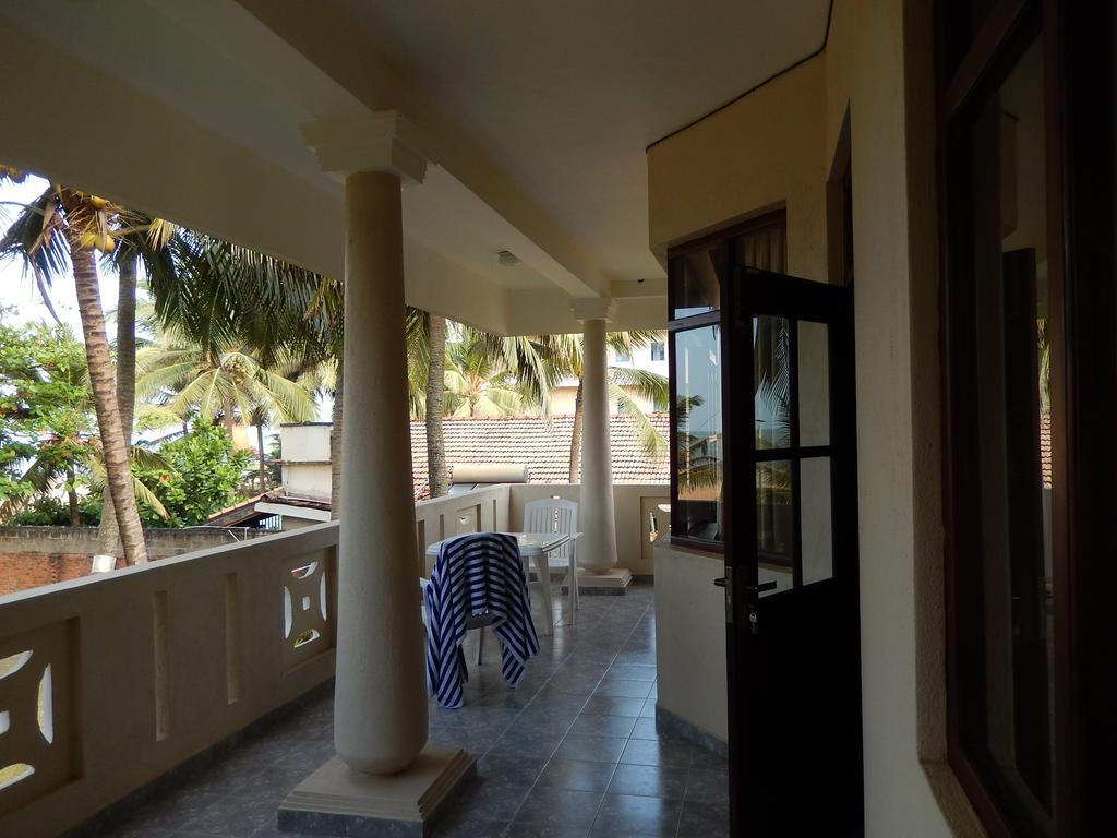 Janishi Residencies Hotell Negombo Eksteriør bilde