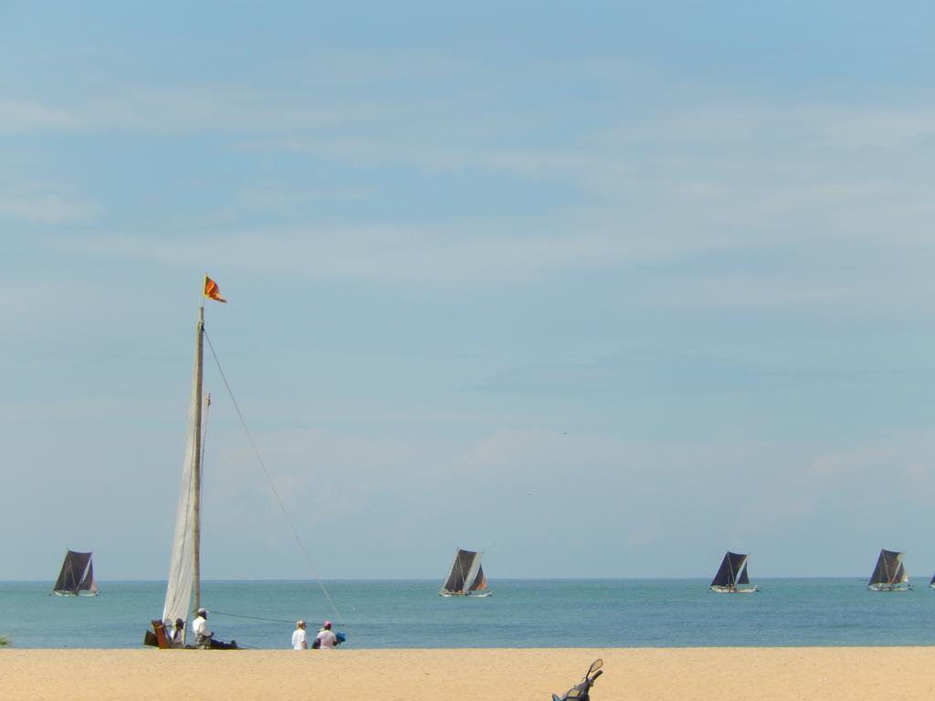 Janishi Residencies Hotell Negombo Eksteriør bilde