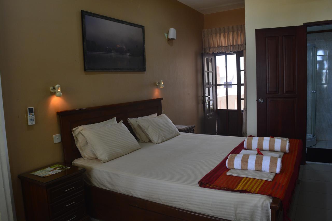Janishi Residencies Hotell Negombo Eksteriør bilde