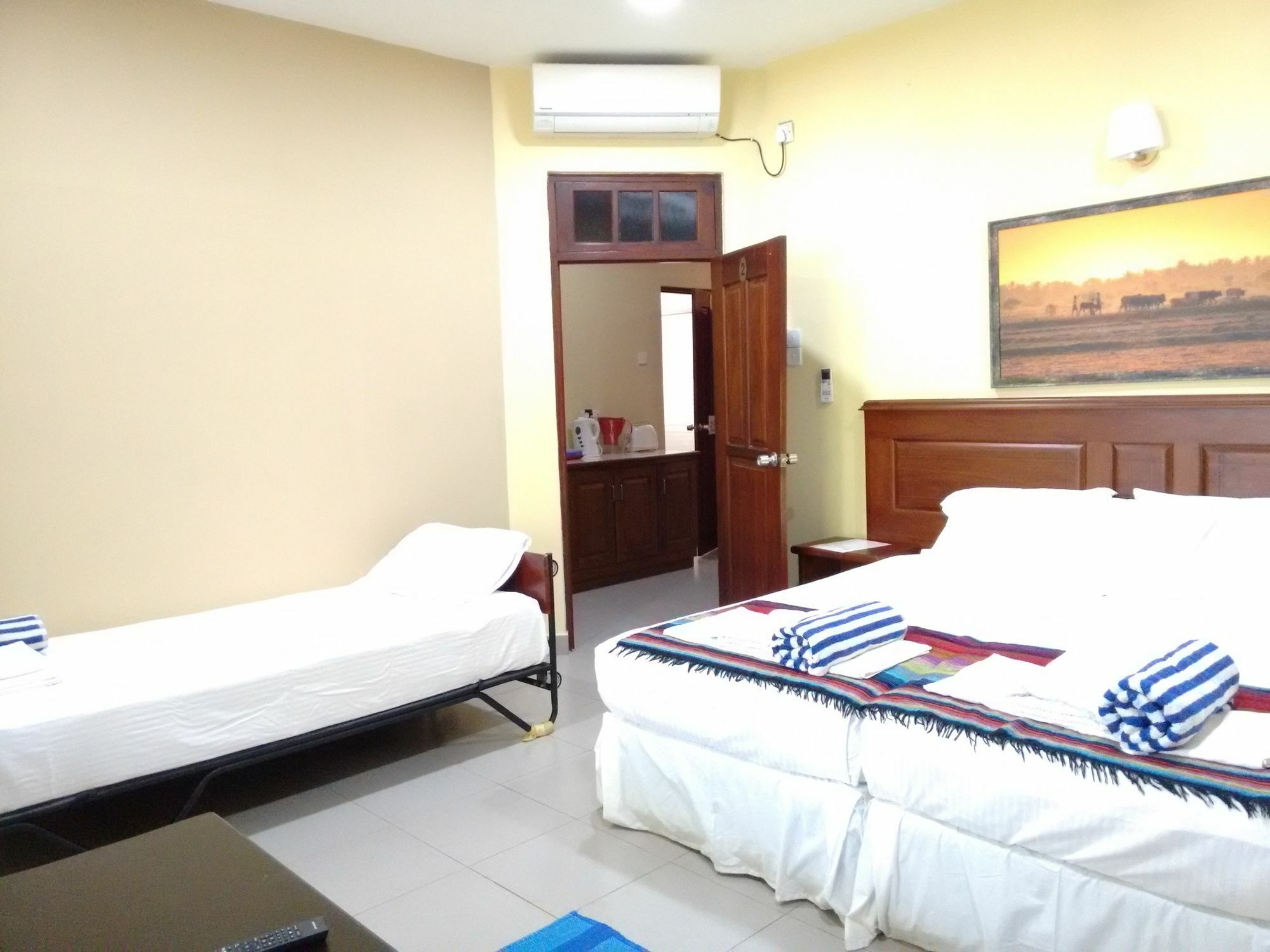 Janishi Residencies Hotell Negombo Eksteriør bilde
